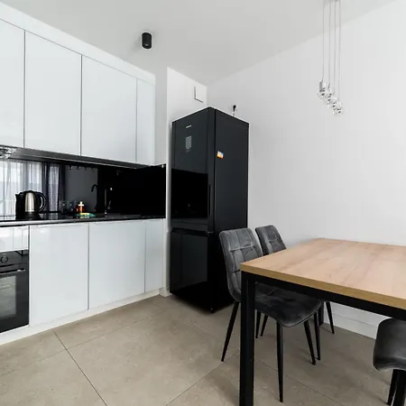 Apartment Solacz Modern By Bookinghost *